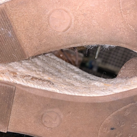 • Dolce Vita Espadrille Sandals • - Picture 6 of 6